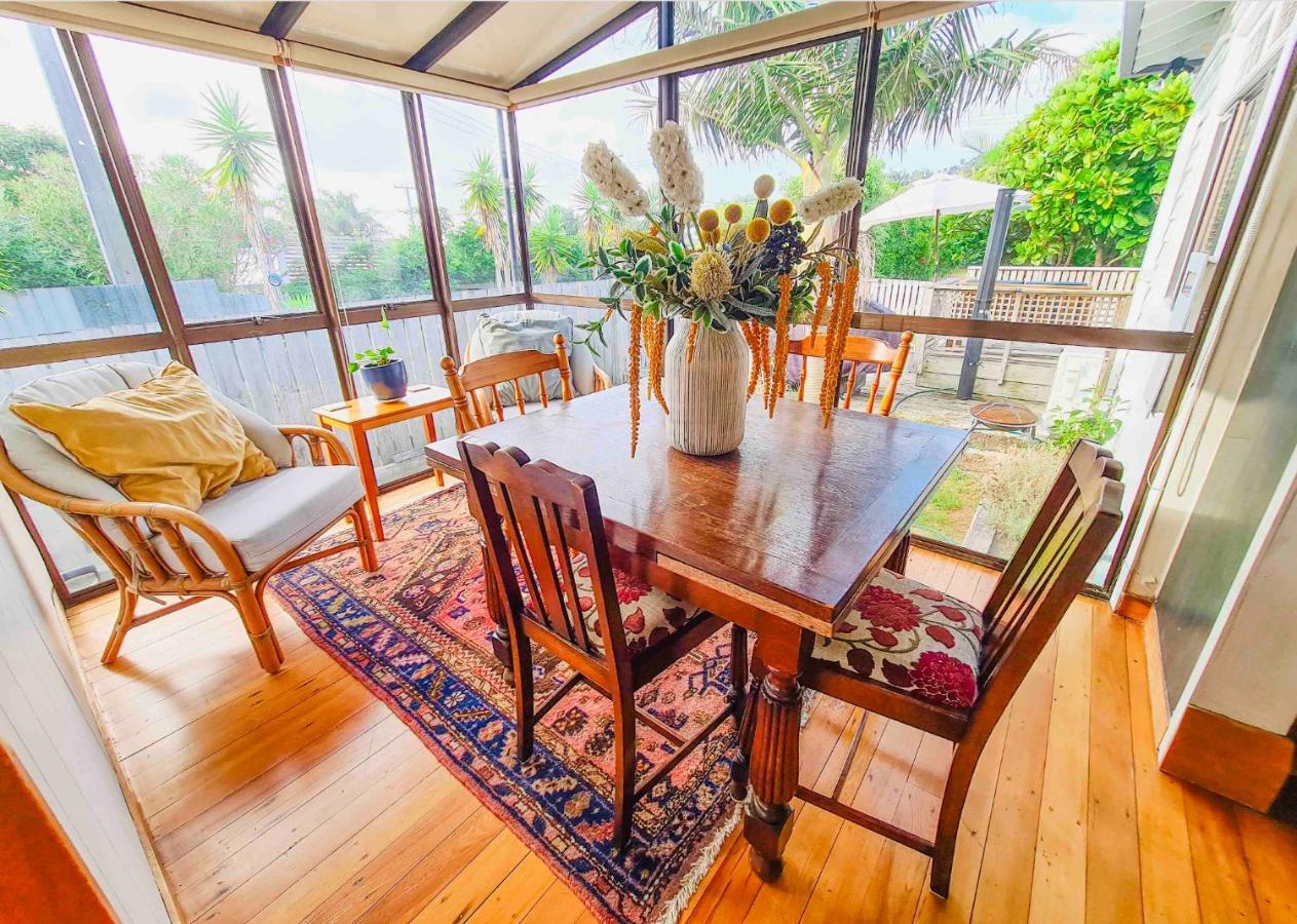 Cabbage Tree - Summer Or Winter Beachfront Haven Papamoa Exterior foto