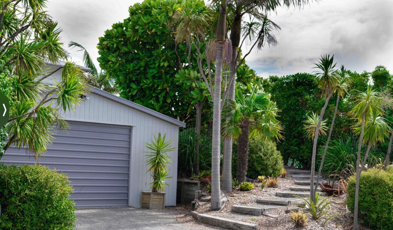 Cabbage Tree - Summer Or Winter Beachfront Haven Papamoa Exterior foto